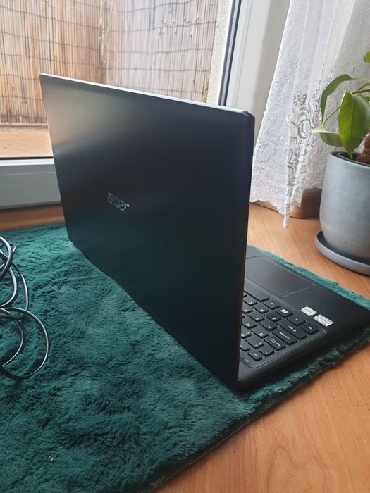 Laptop Acer Aspire v5 -551 15,6" procesor AMD A6-4455M komputer