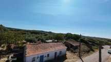 Casa para reconstruir com terreno, na freguesia de Areias