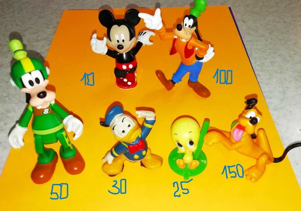 Дісней лисичка лис гусь. подарунок.Мак Дональдс фігурки.футбол камера