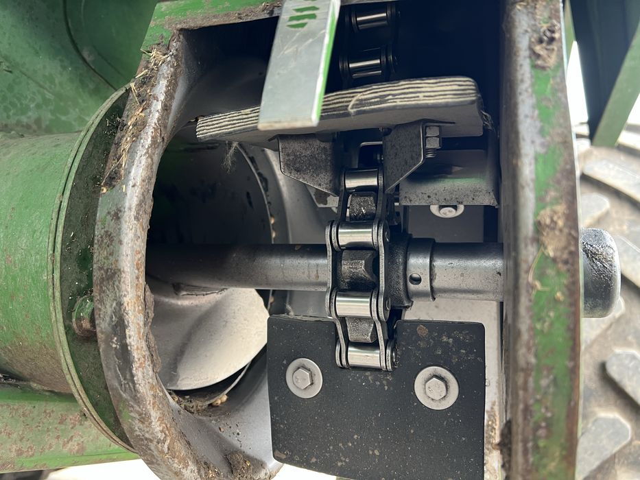 Прадам комбайн John Deere 2066