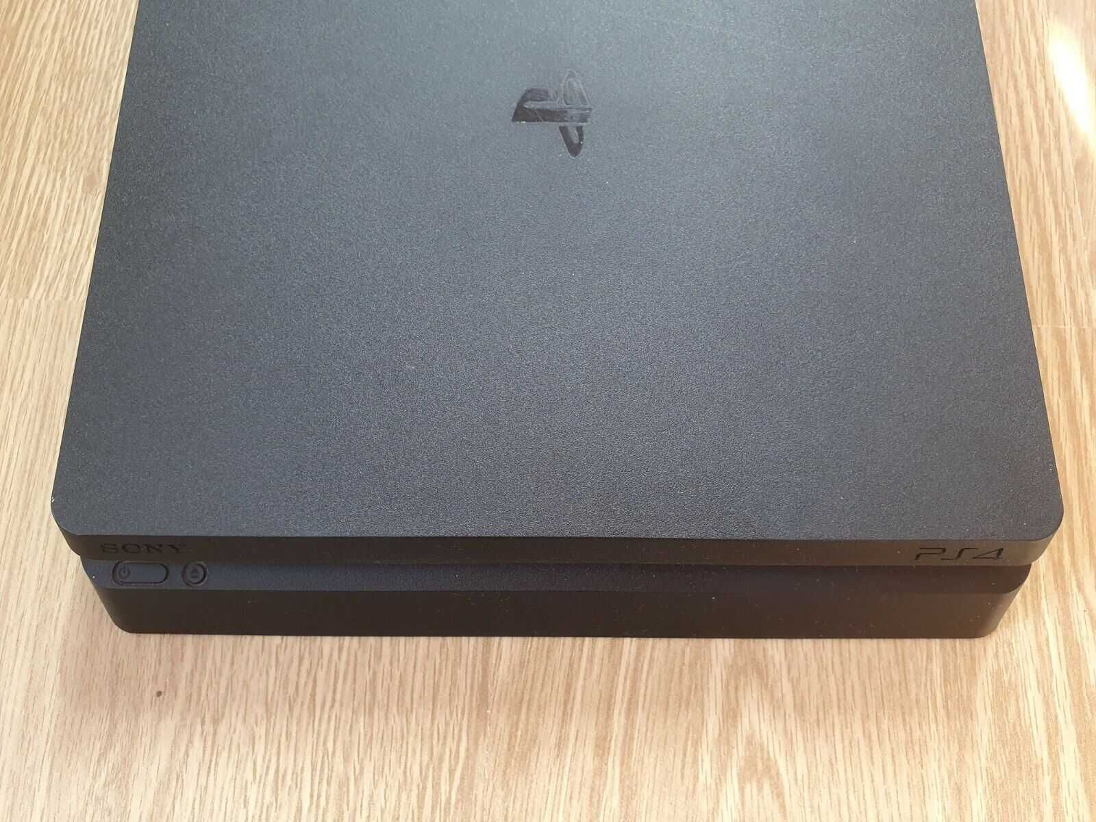 PlayStation 4 500 ГБ slim + 1 джойстик