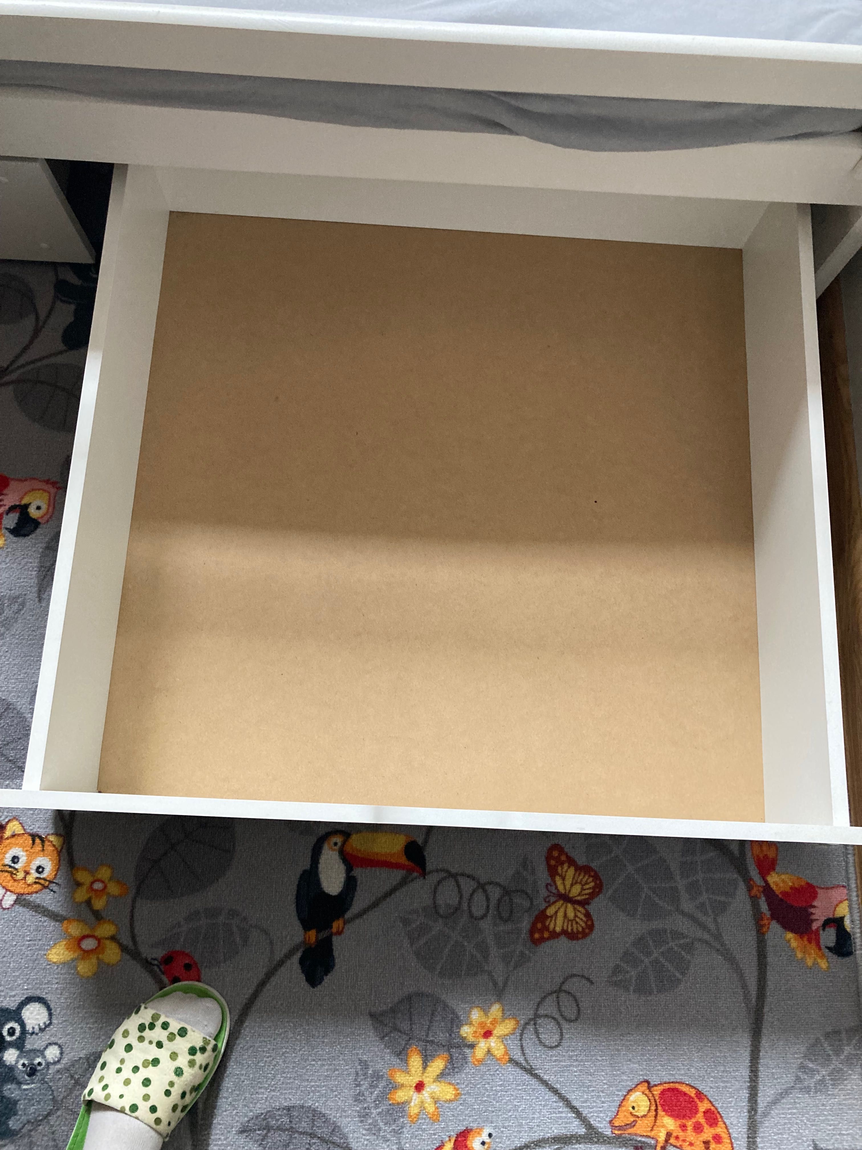 Łóżko białe  z szufladami 180x80 plus materac