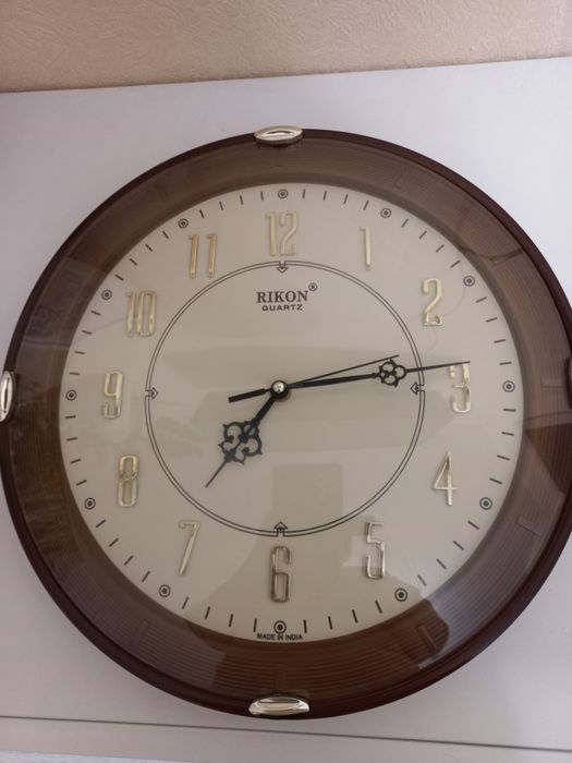 Часы настенные производитель Индия.