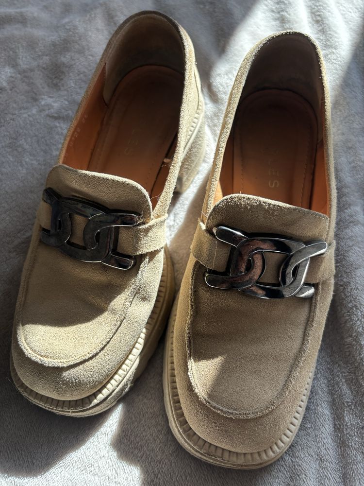 Charles Footwear