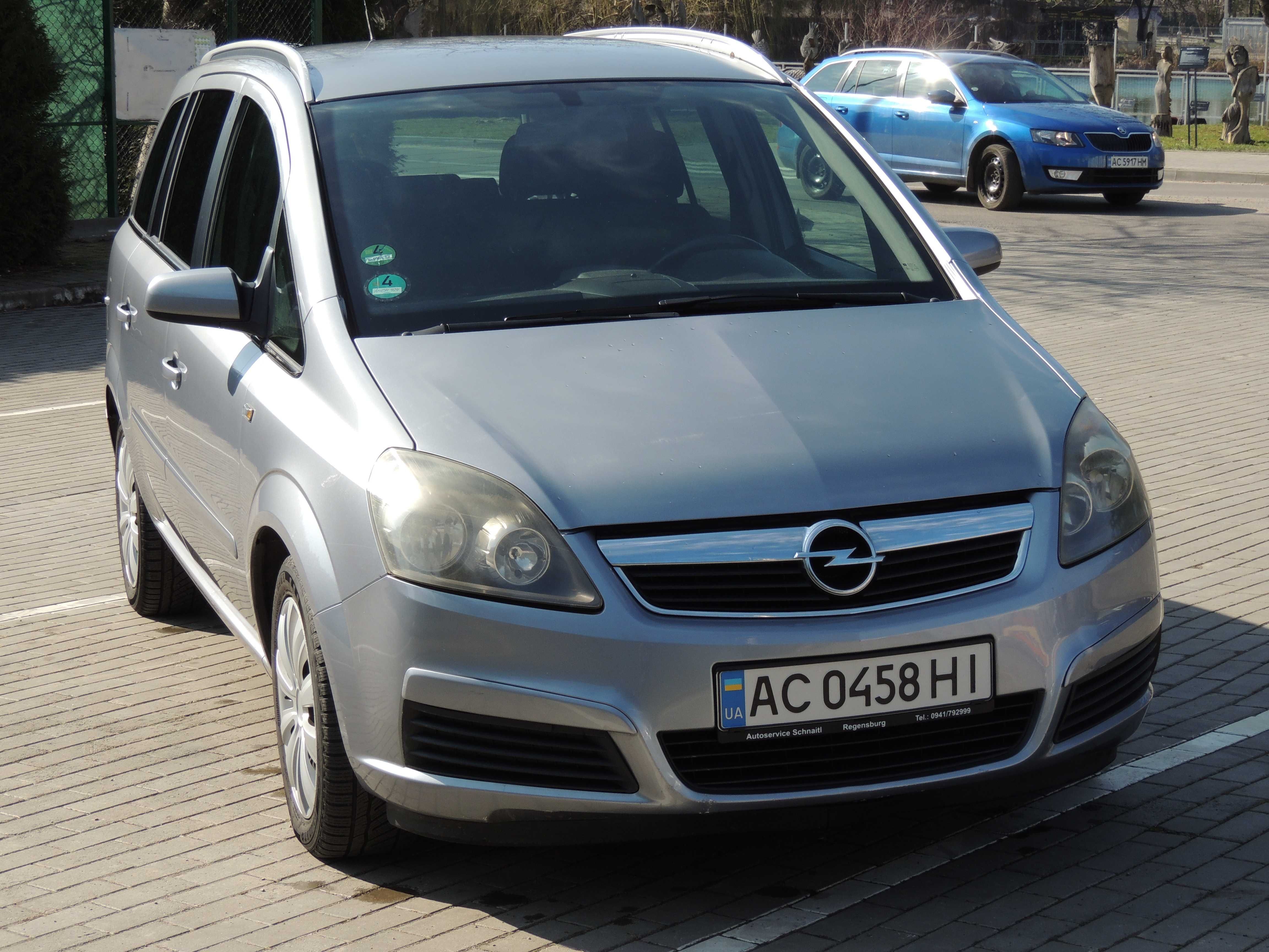 Продам Opel Zafira 2006 року 1.9 автомат 7 місць