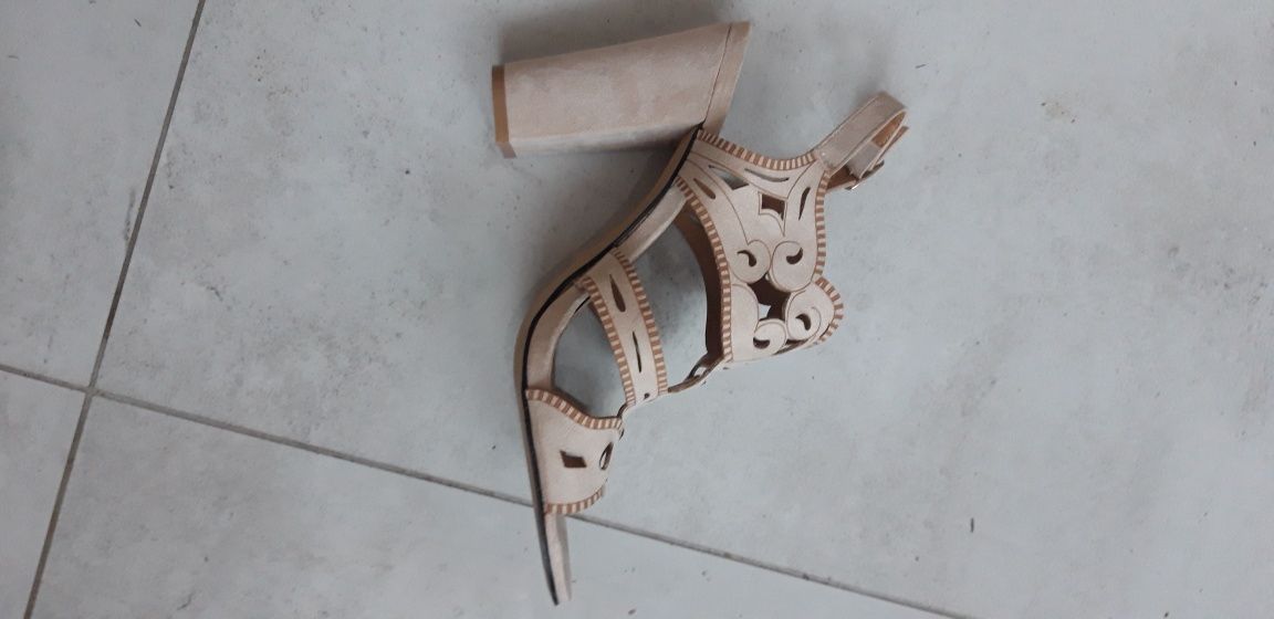 Buty rozm 40 sprzedam