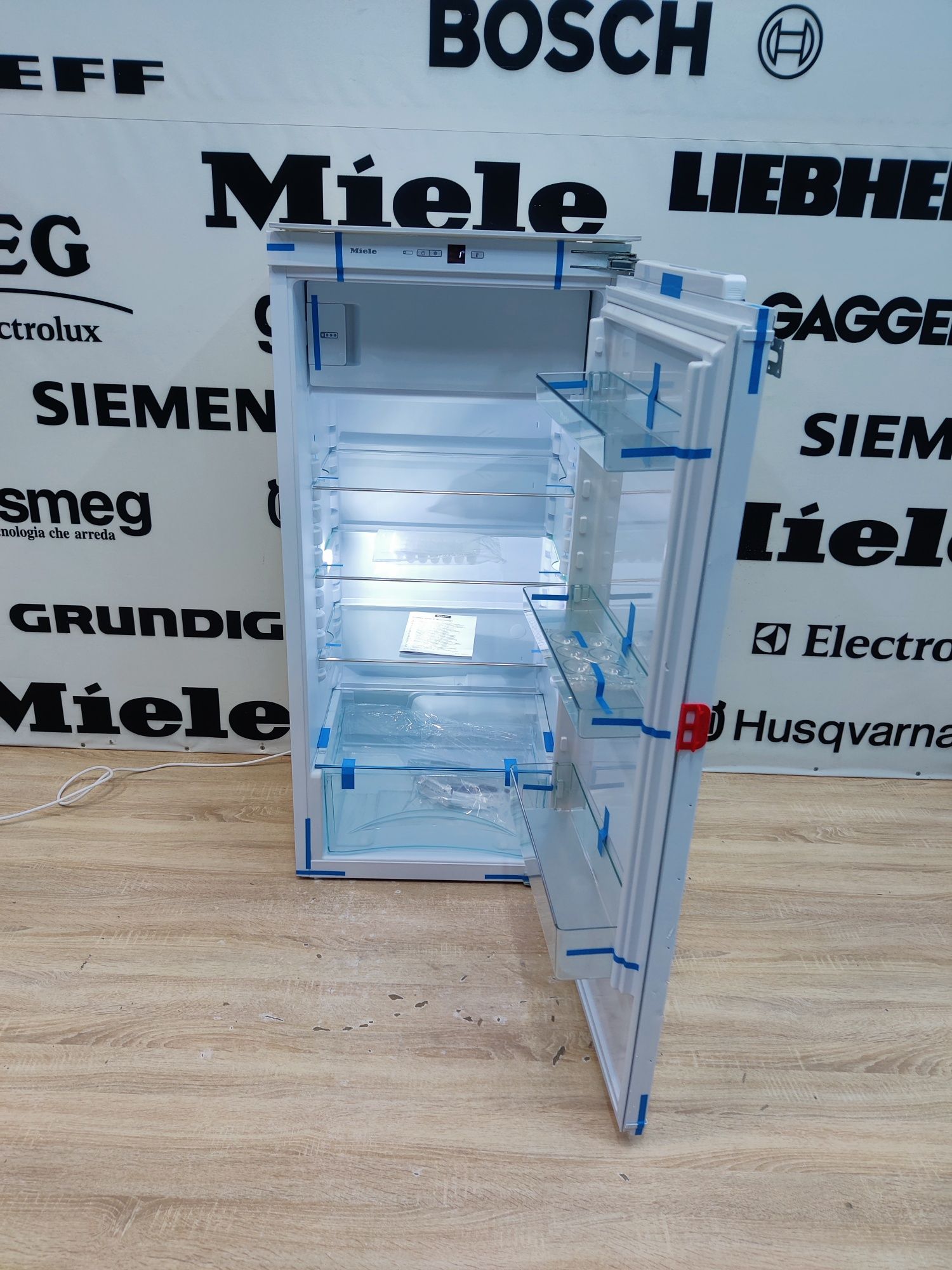 Встраиваемый холодильник Miele™K34242iF. Made in Germany. 2021 год.