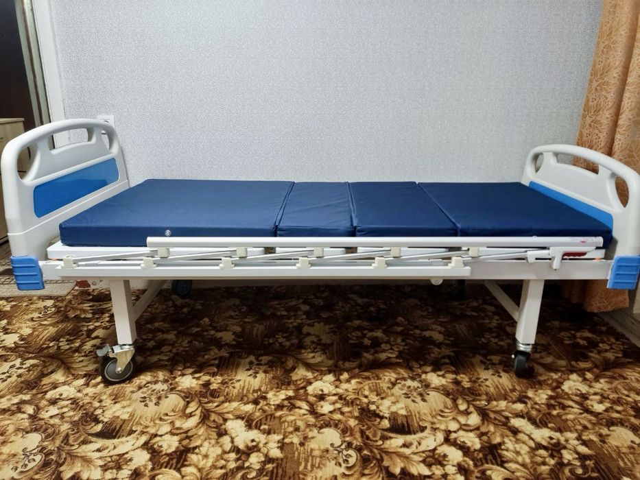 Медичне ліжко YA-M2-3 для лежачих хворих