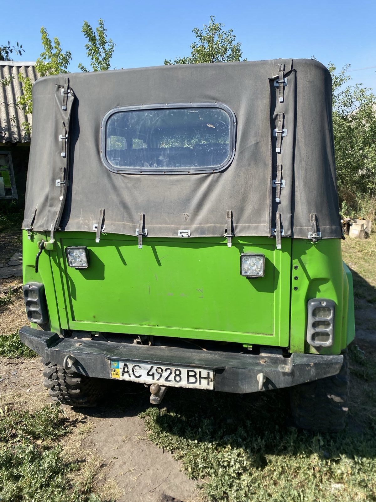 Автомобіль УАЗ 469