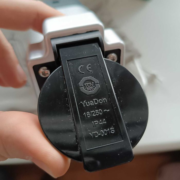 Преобразователь (разрядник) V2L Schuko Plug V2L