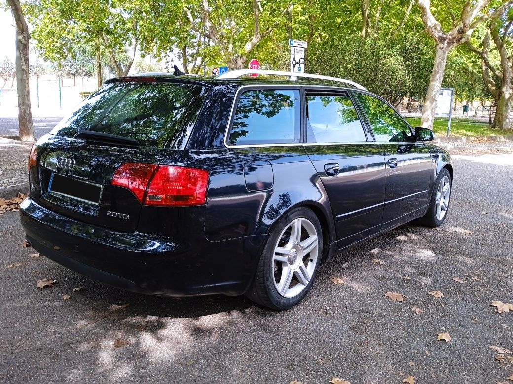 Audi A4 2.0 S-line