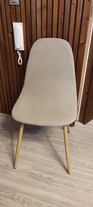 Mesa de vidro + 4 cadeiras + 2 bancos