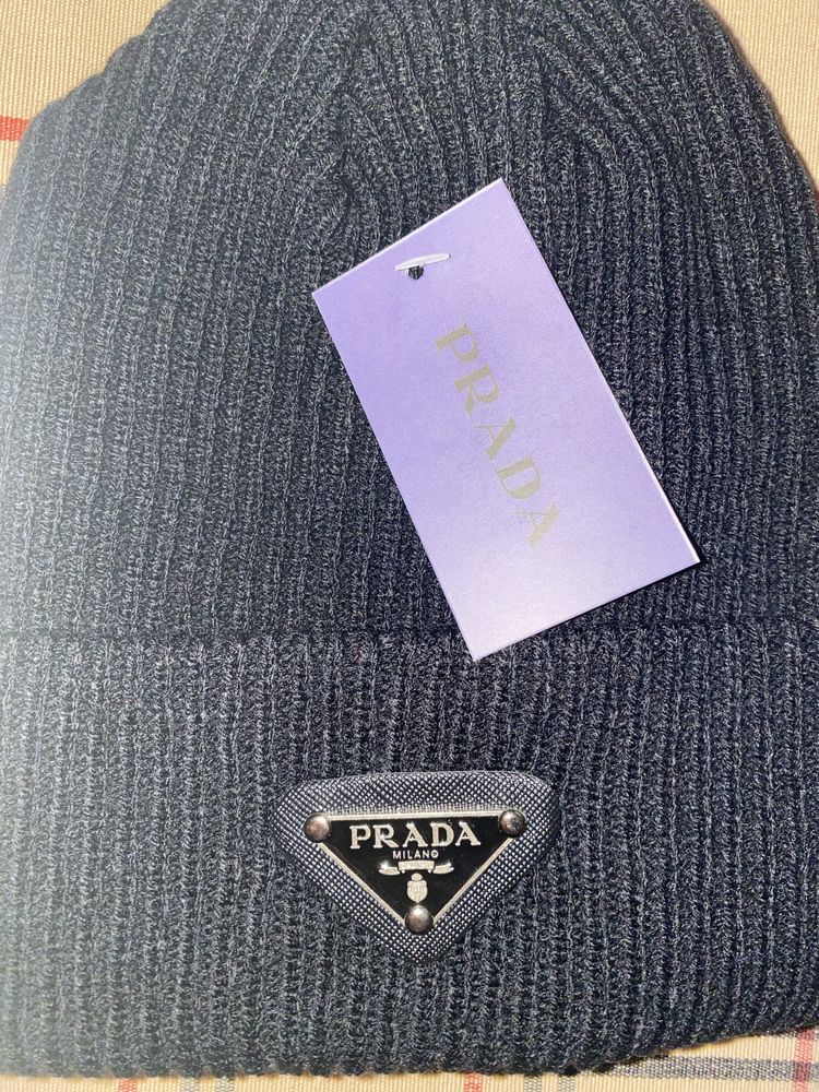 Prada Gorro novo