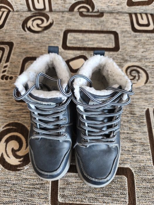 Buty zimowe dziecięce rozmiar 30