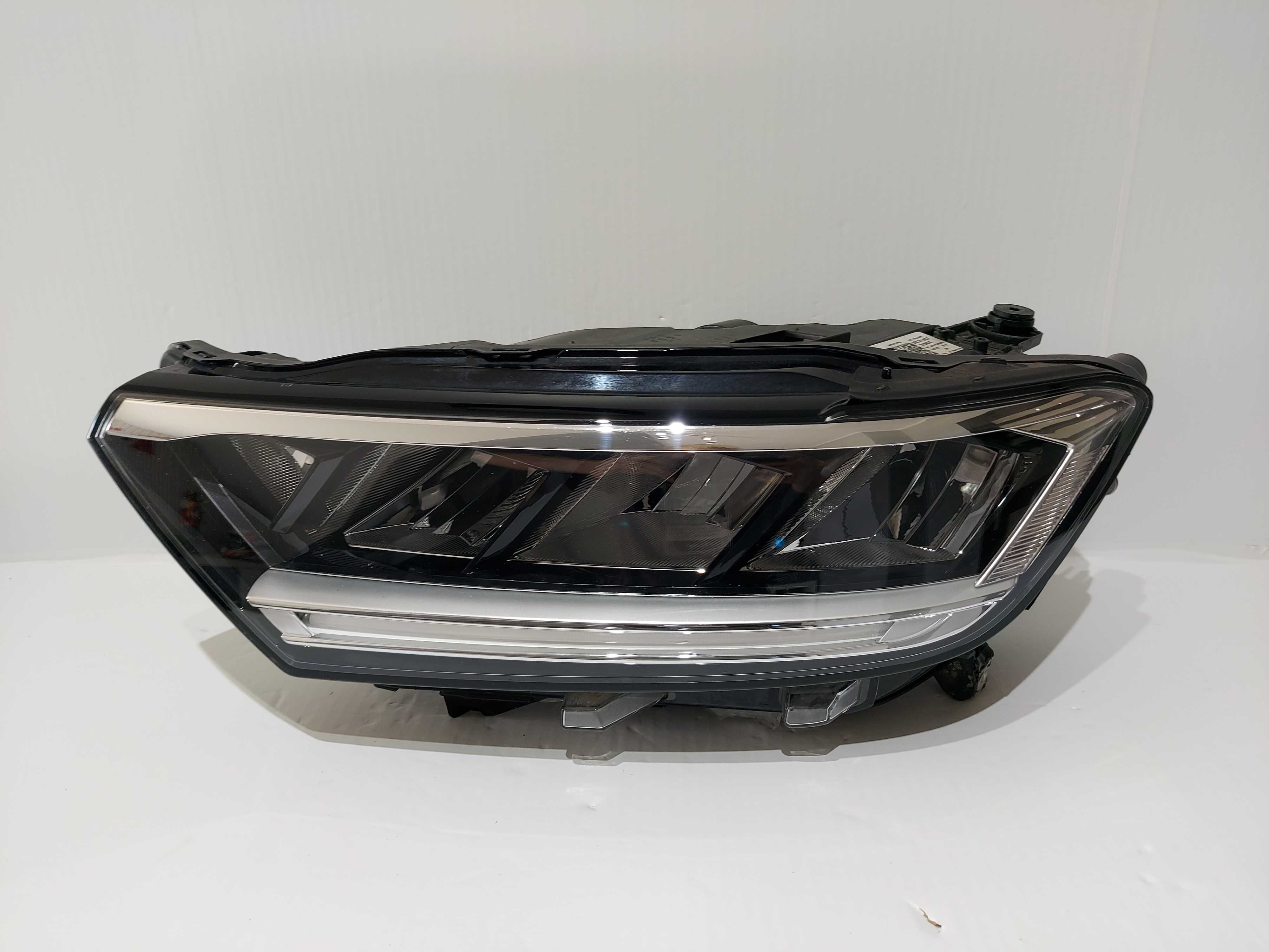 Volkswagen T-Roc 2GA 2021- Lift Reflektor lewy przód FULL LED 10PIN EU