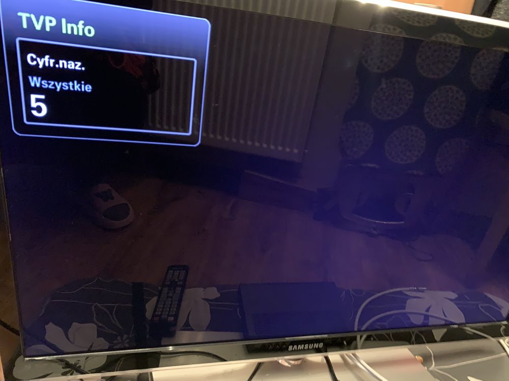 Telewizor Samsung przekatna 110 cm sprawny  dlugosc 98 cm