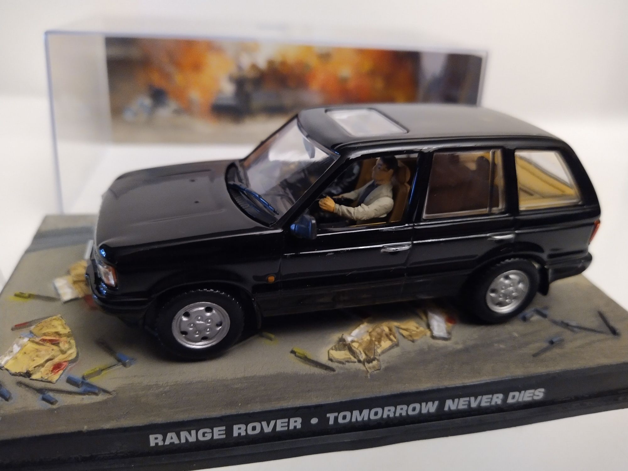 Range Rover wersja z figurkami James Bond Eaglemoss 1:43