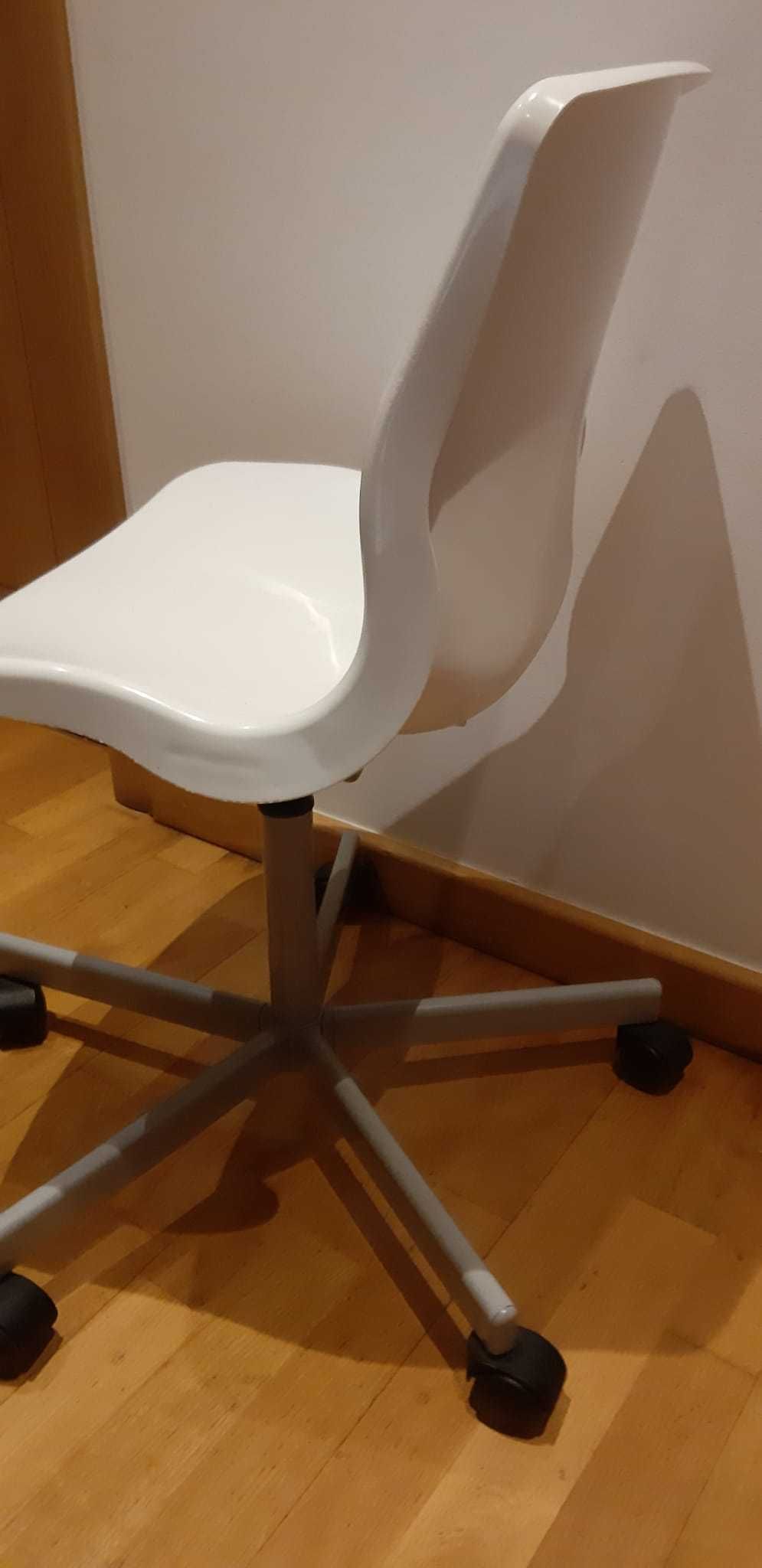 cadeira secretária branca (Ikea)