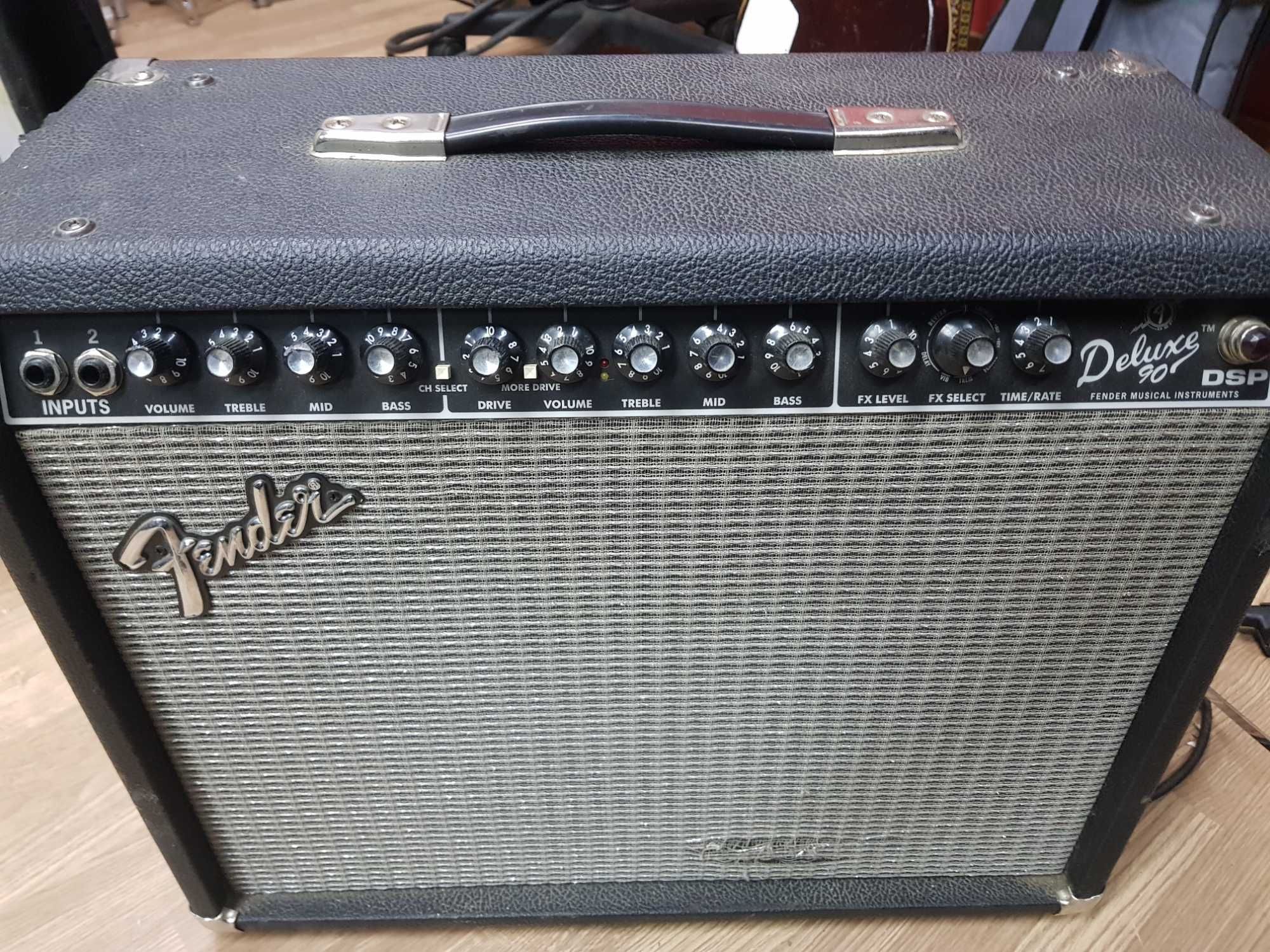 Amplificador guitarra Fender deluxe reverb 90, a funcionar a 100%.