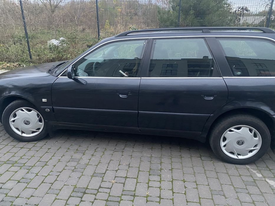 Продам Audi A6 C4 2.6