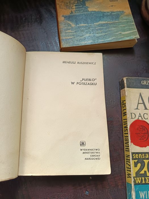 Sensacje XX wieku 3 książki, Więzień diabelskiej wyspy, Pueblo, 75 dni