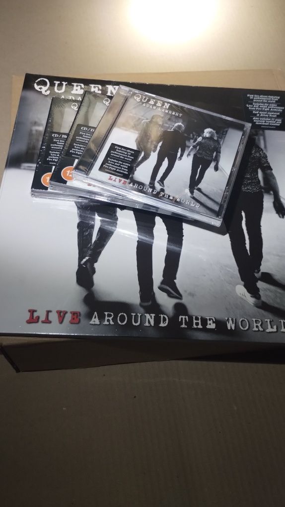 Queen, Adam Lambert - Live Around The World [CD, DVD, Blu-Ray, LP]
