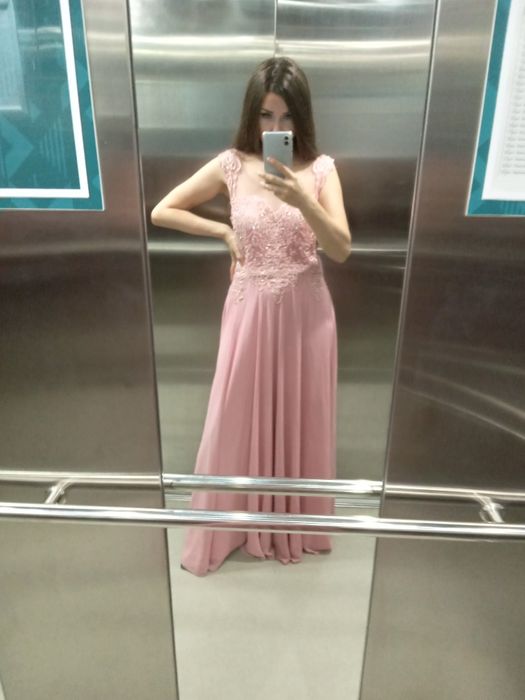 Продам або дам напрокат випускне плаття