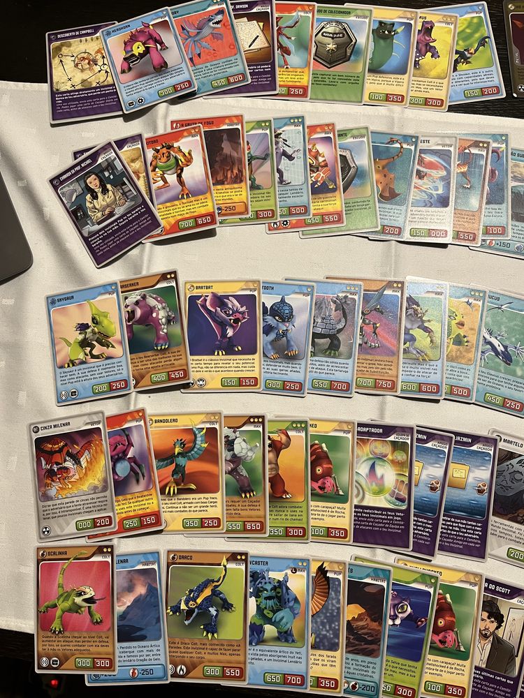 Cartas Panini - Invizimals