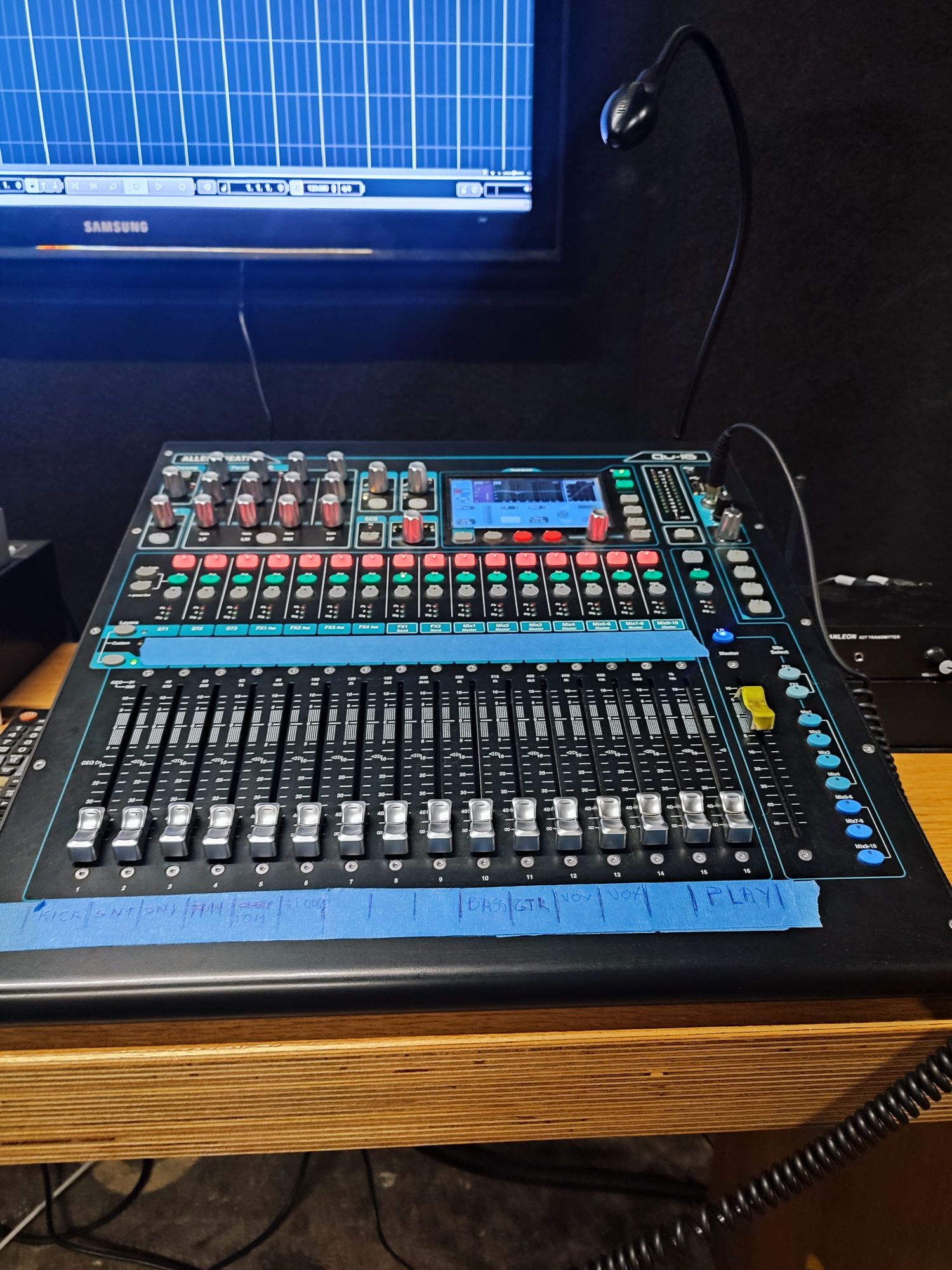 Продам Allen heath q16