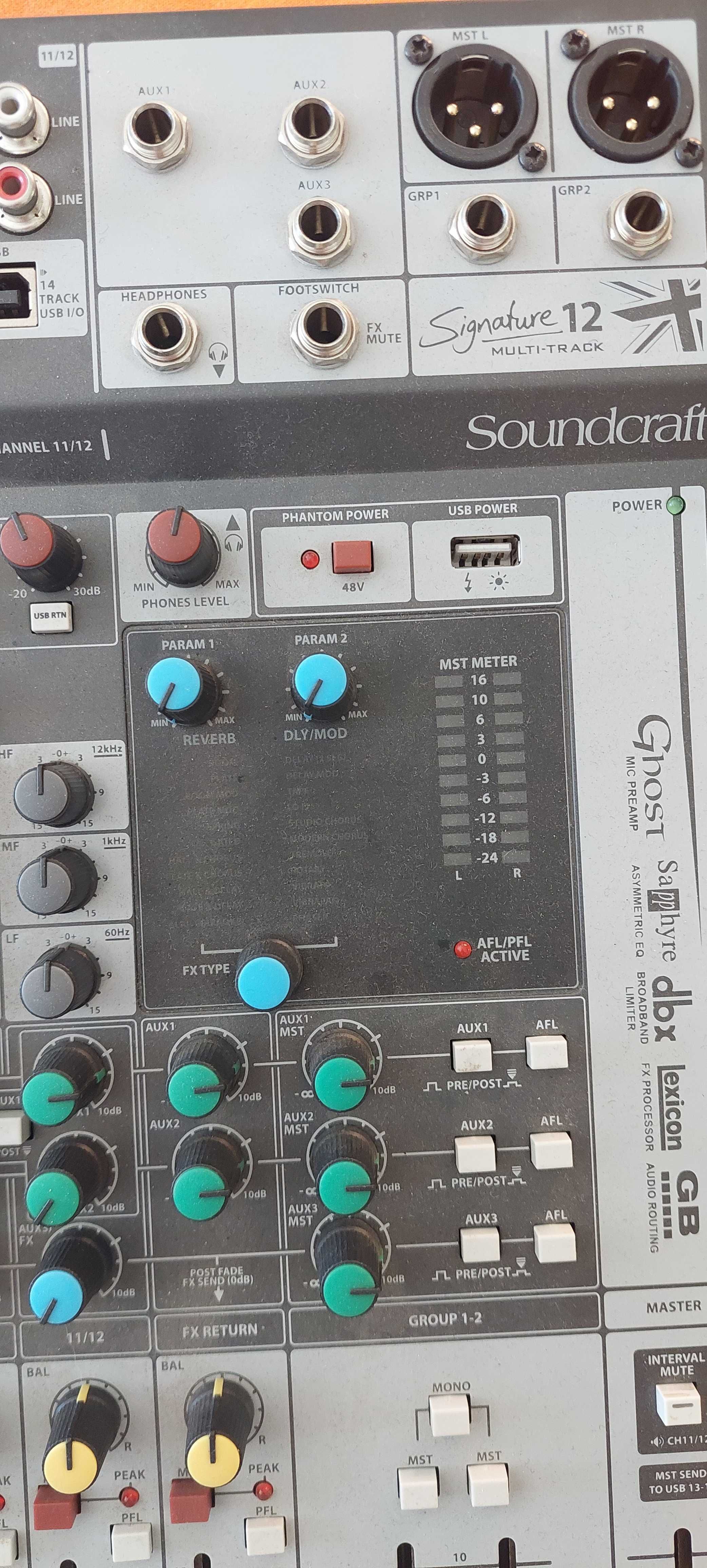 Mesa mistura Soundcraft Signature 12 multitrack recording