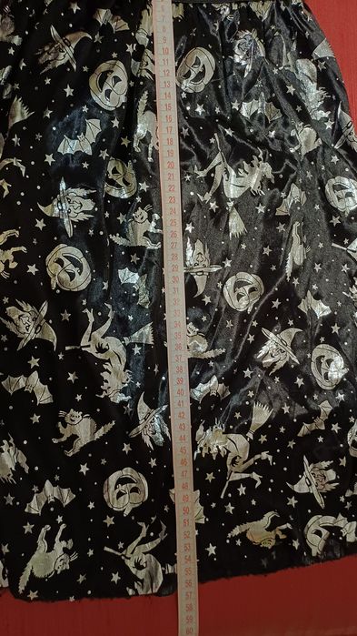 Костюм на Хелуїн зі спідницею/ юбкою.