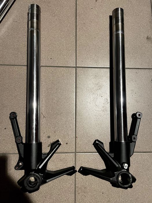 LAGA Goleń DUCATI Monster 937 21r Monster 821 zawieszenie AMORTYZATOR