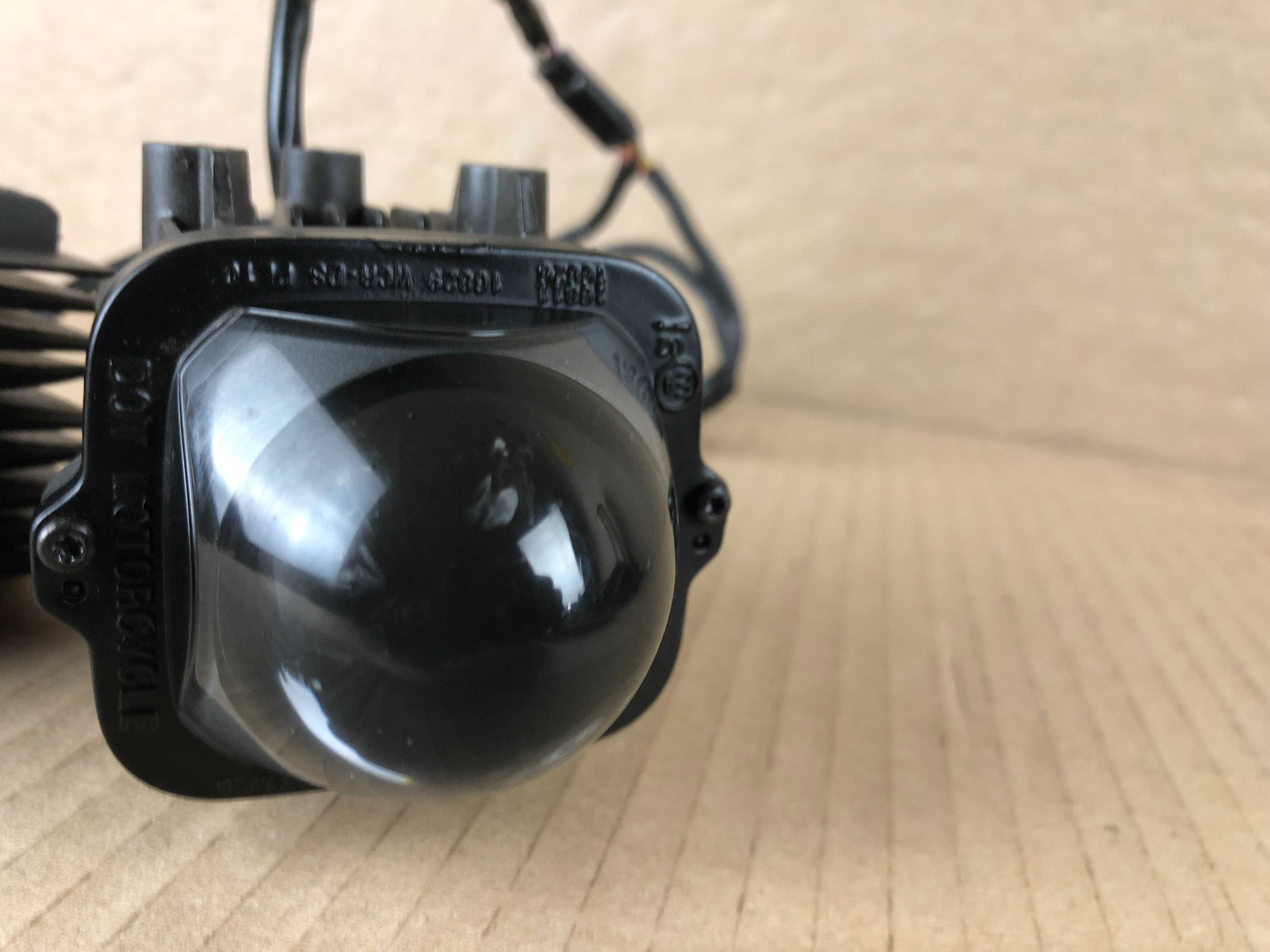 Yamaha MT07 Tracer Lampa Reflektor Halogeny Halogen Prawy Lewy 2022