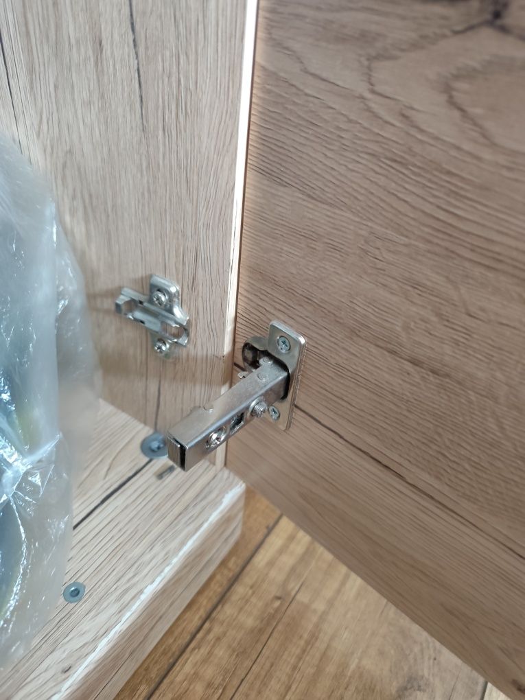 Szafa z lustrem 200x210
