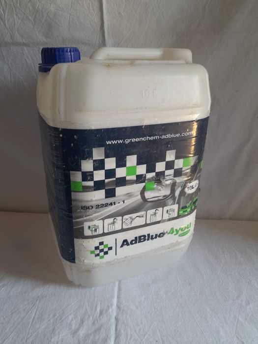 Balde de esmalte não está furado.