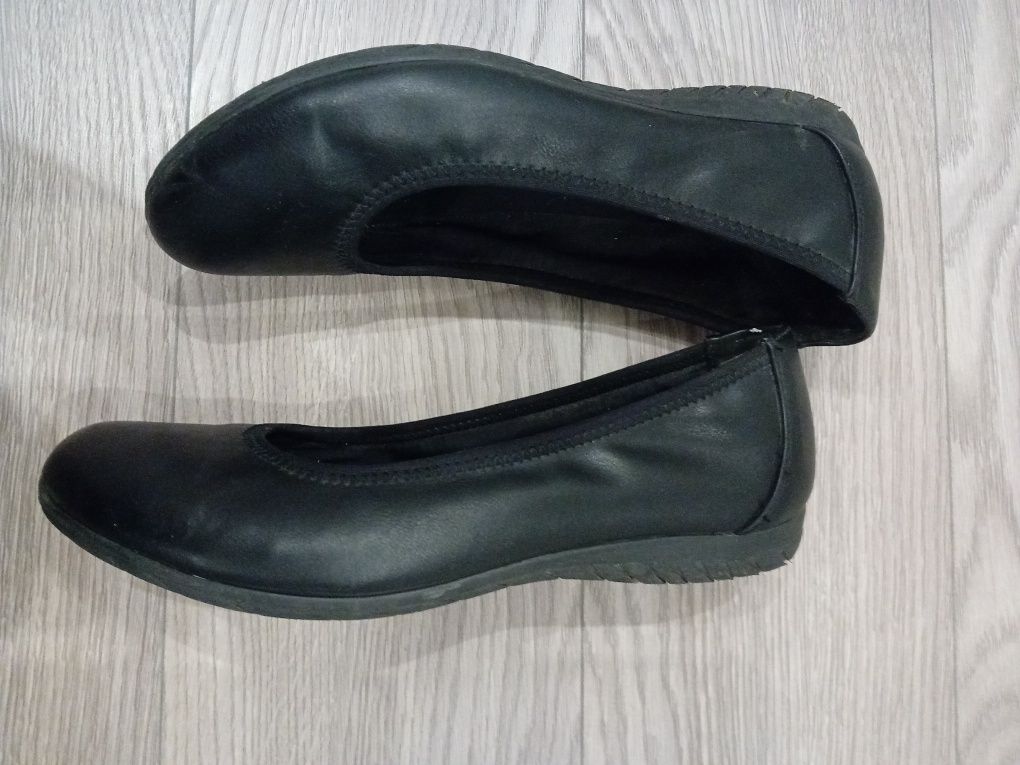 Buty balerinki damskie czarne 39