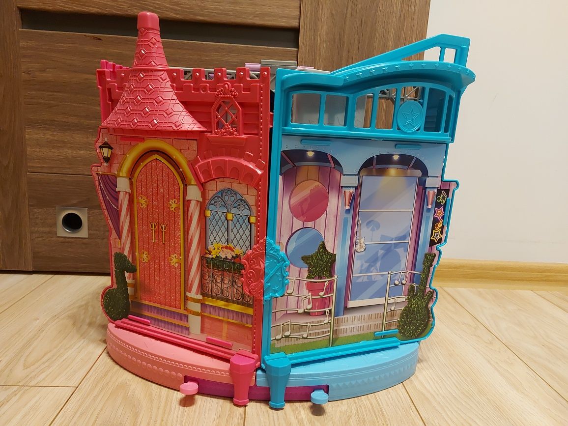 Scena/Domek Barbie muzyczna