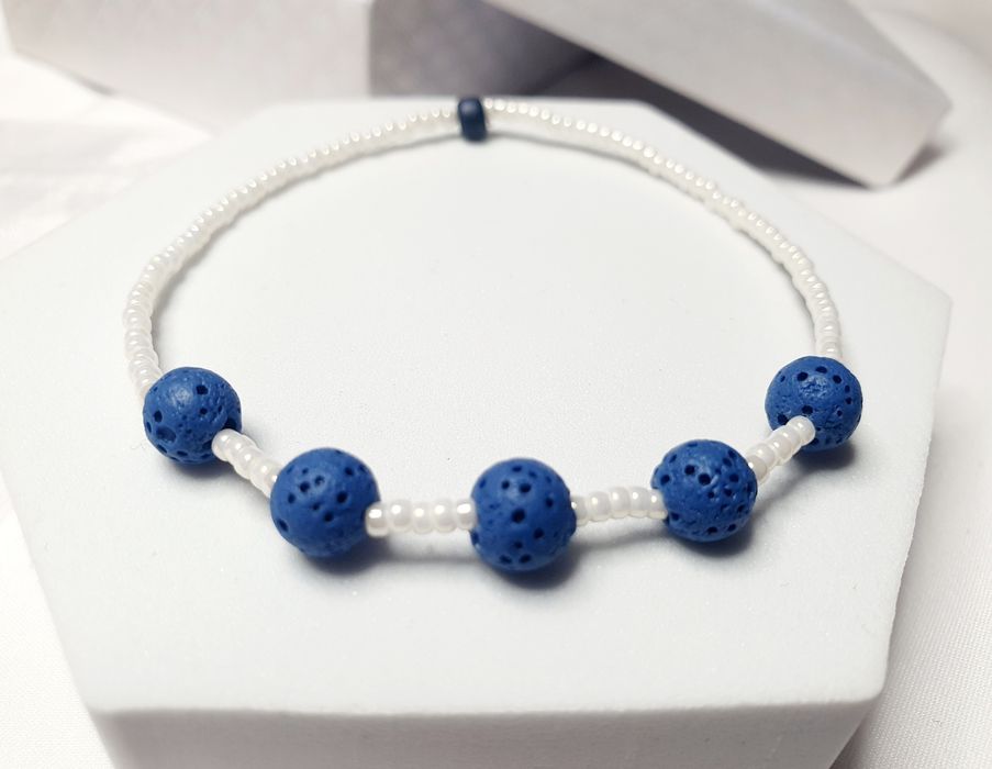 Bransoletka z niebieska lawa wulkaniczna