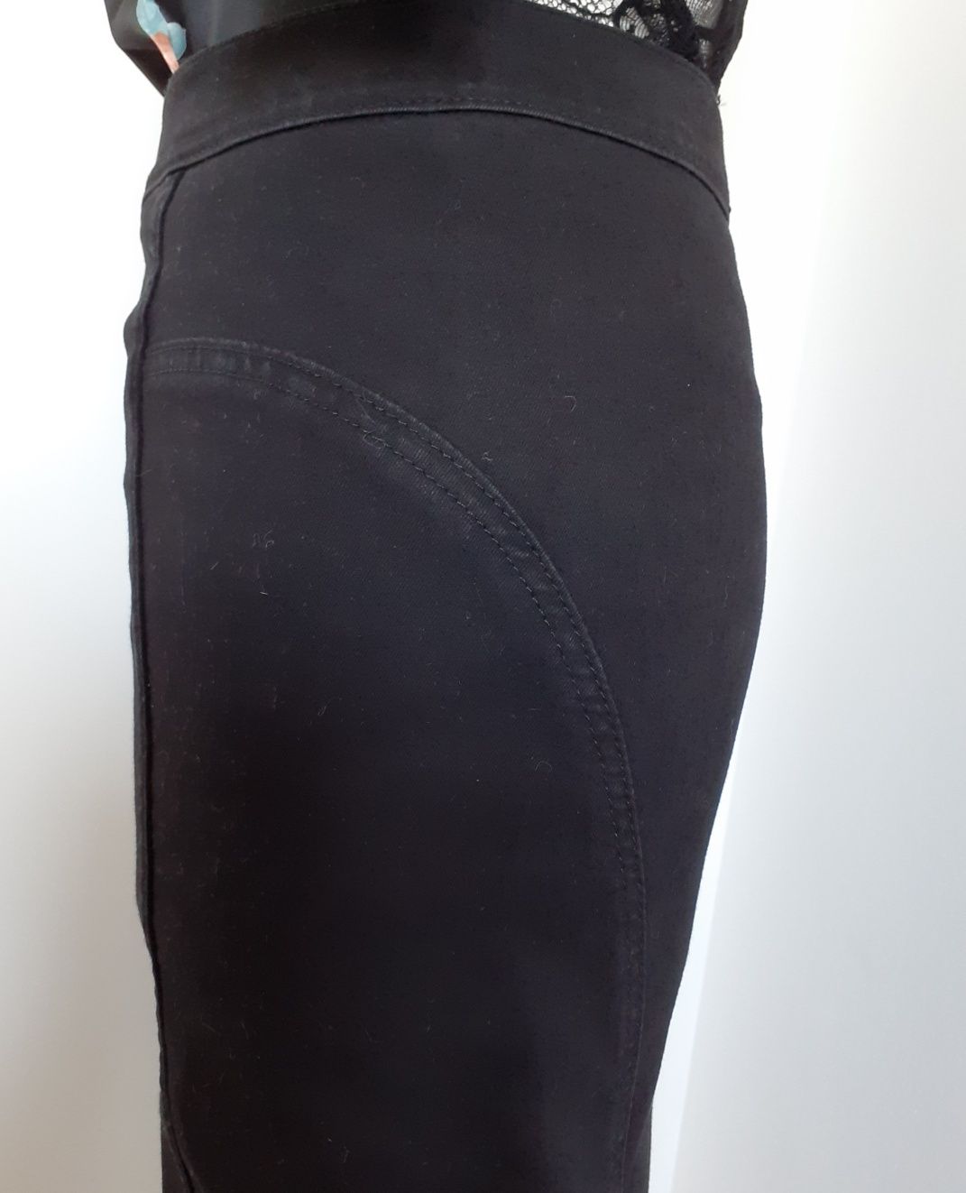 Czarna spódnica jeansowa xs