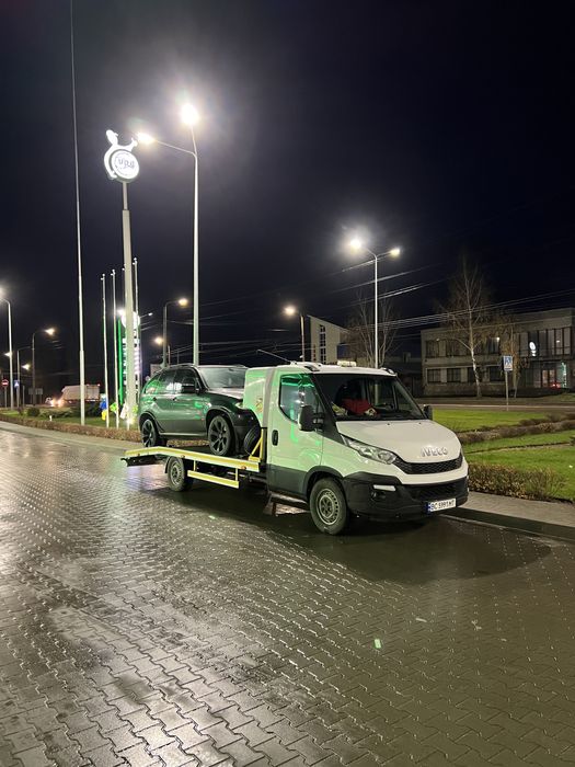 Послуги евакуатора з лафетою