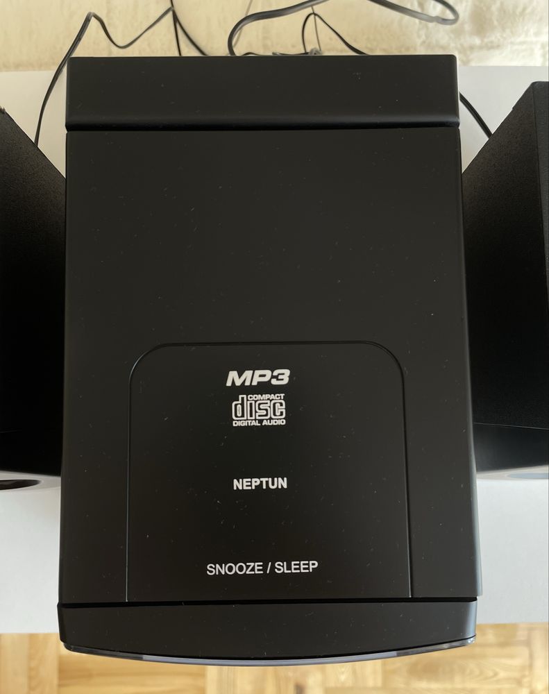Zestaw muzyczny stereo CD MP3 USB radio FM NEPTUN model 3060USB