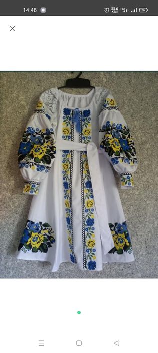 Вишиванки ,плаття