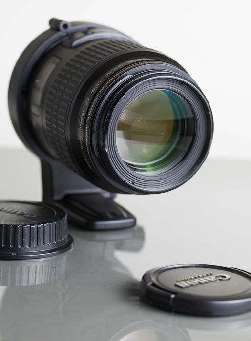 Canon EF 100 mm F/2.8 Macro 1:1 USM z obejmą do statywu