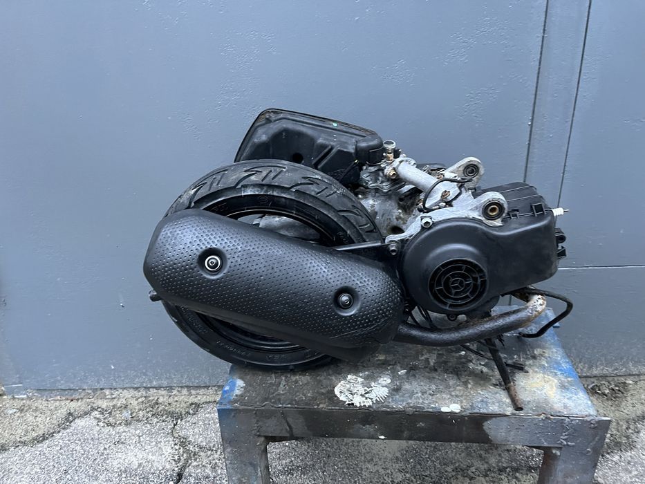 Двигун двигатель мотор Suzuki lets 2 3 1 verde