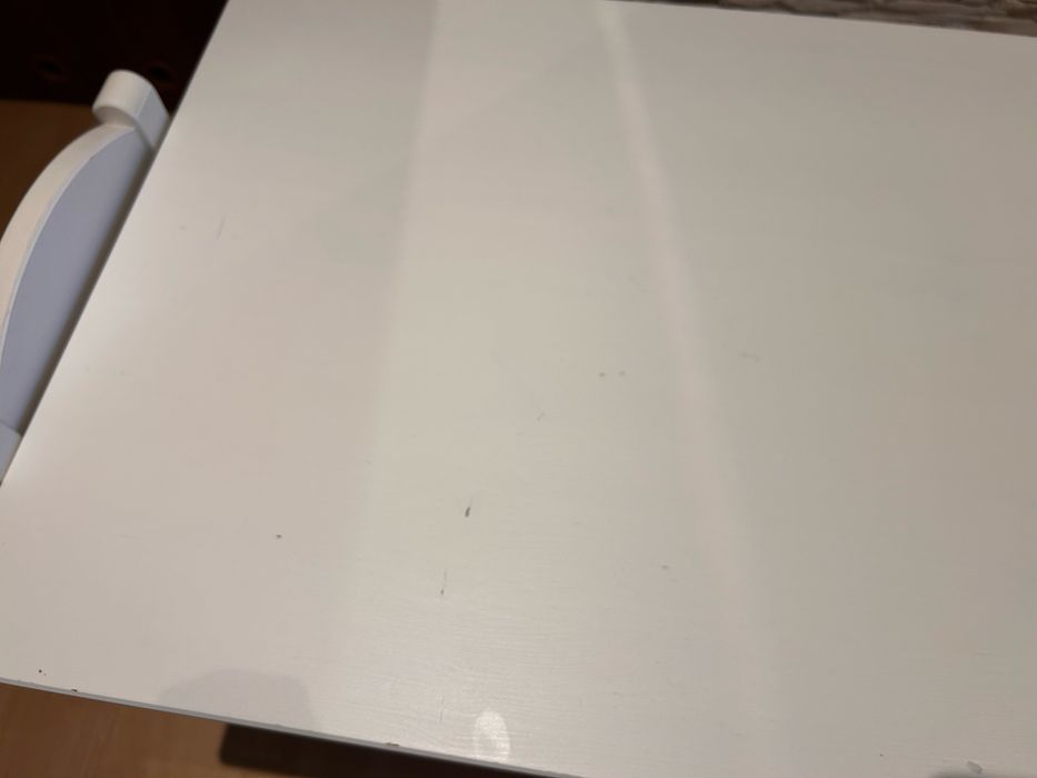 Stolik dzieciecy Ikea z 2 krzeslami