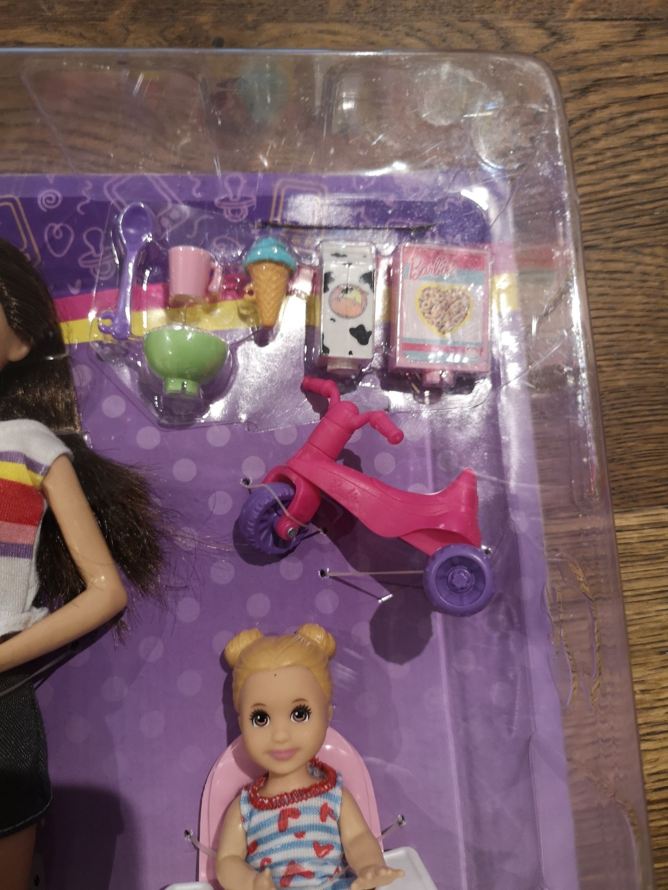 Nowy zestaw Barbie Skipper babysitter opiekunka karmienie