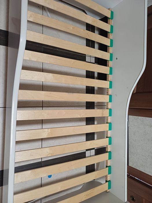 Ліжко для дівчинки