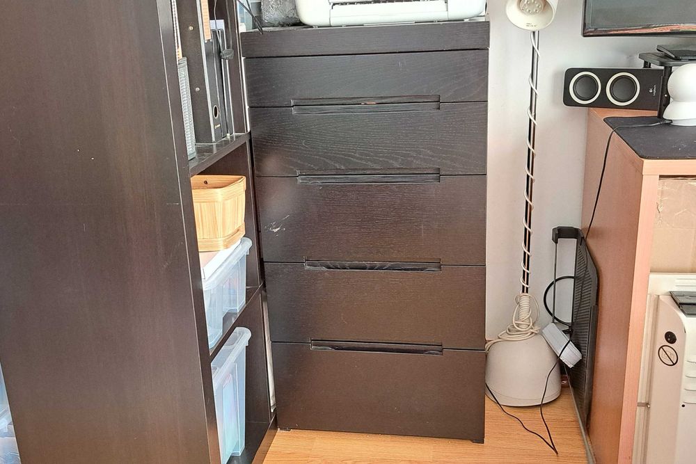 Mobília de quarto em madeira, cor preta