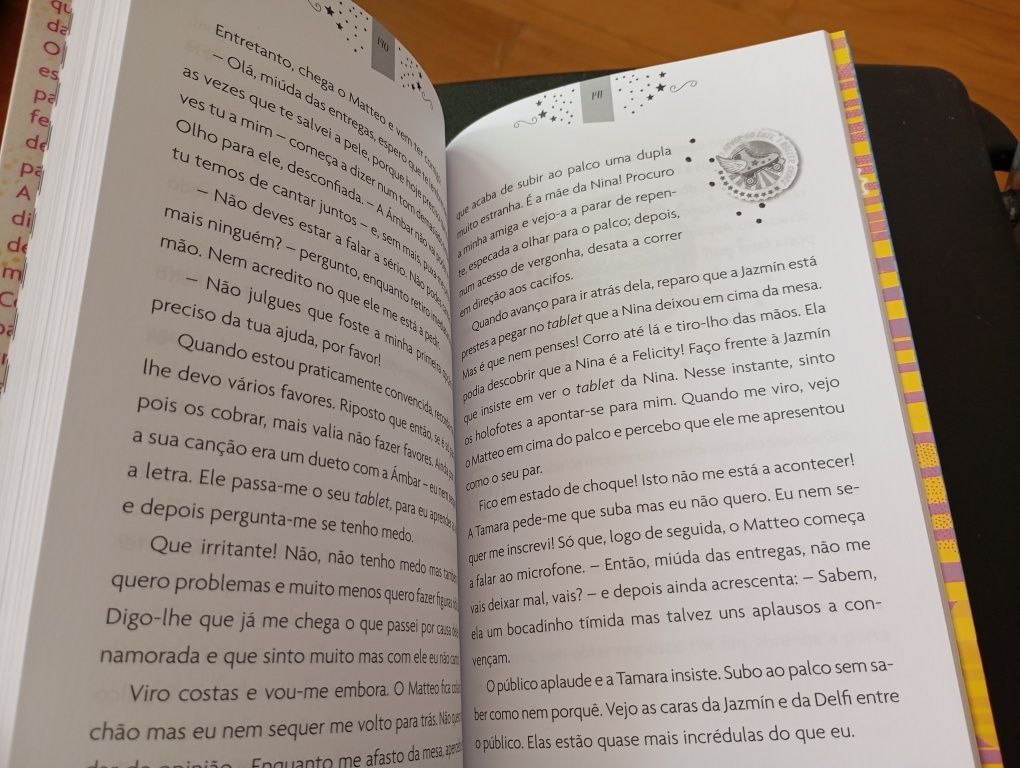 Livro " Soy Luna"