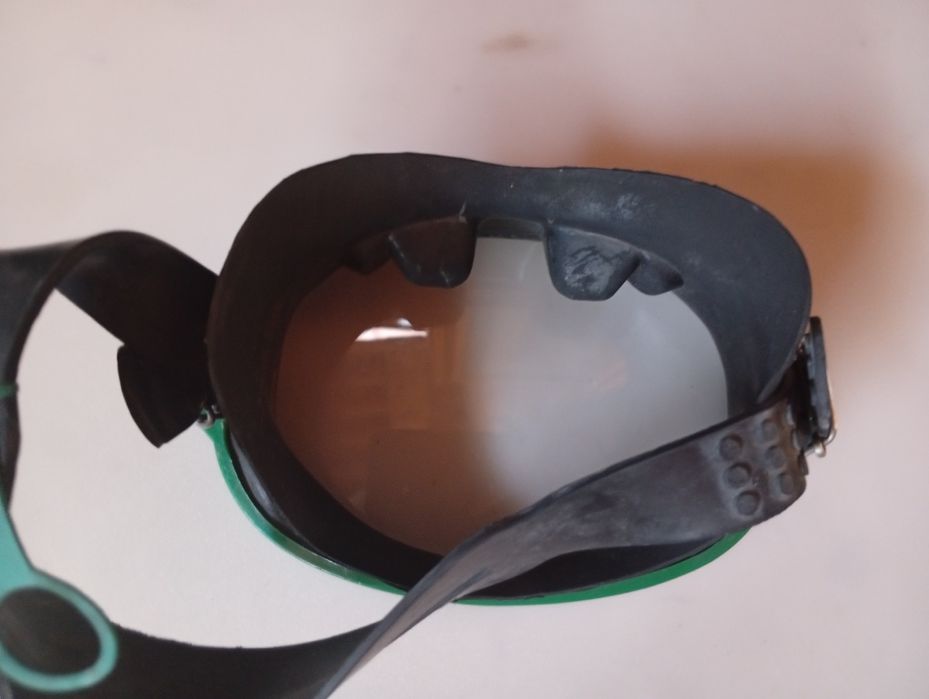 Маски для плавания одним лотом или по одной.